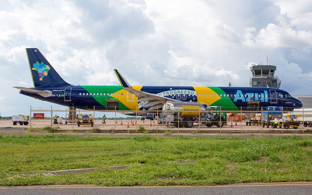 Airbus A321 (PR-YJE)