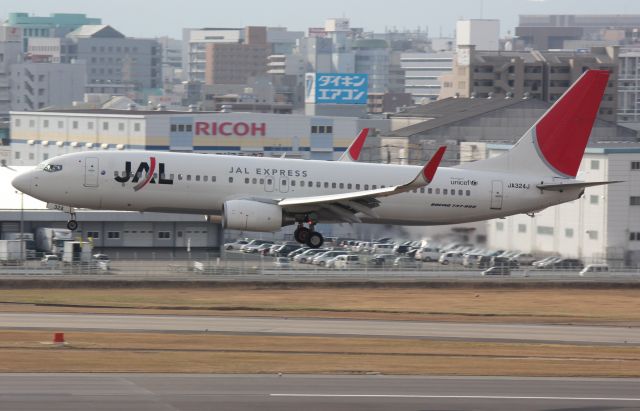 Boeing 737-700 (JA324J)