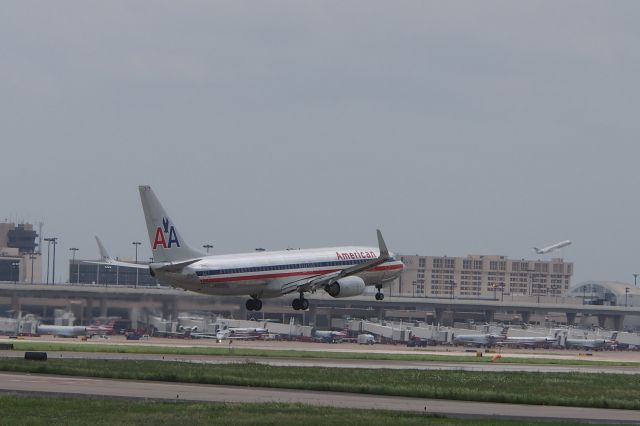 Boeing 737-700 (N940AN)