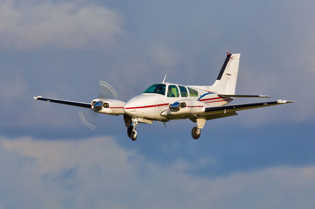 Beechcraft 55 Baron (N567JL)