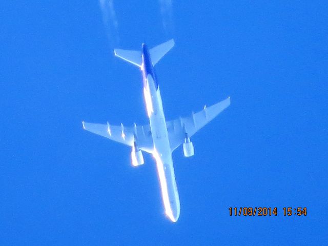 Boeing 757-200 (N989FD) - FedEx flight 375 from MEM to BIL over Baxter Springs Kansas at (78KS) at 36,000 feet.