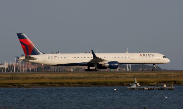 BOEING 757-300 (N595NW)