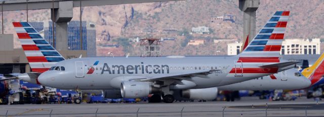 Airbus A319 (N766US) - phoenix sky harbor 29NOV19