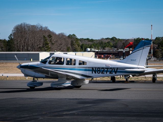 Piper Cherokee (N8272V)