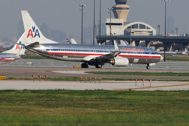 Boeing 737-700 (N922AN)