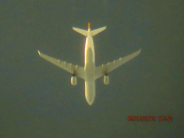 Airbus A330-300 (D-AIKB)