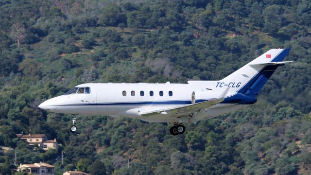 Hawker 800 (TC-CLG)