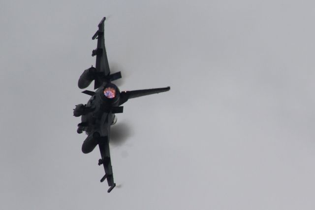 Lockheed F-16 Fighting Falcon (AFR89141) - Right Traffic Go-Around at Austin Straubel Field post National Anthem - Green Bay Packers Home Game 10-16-22.