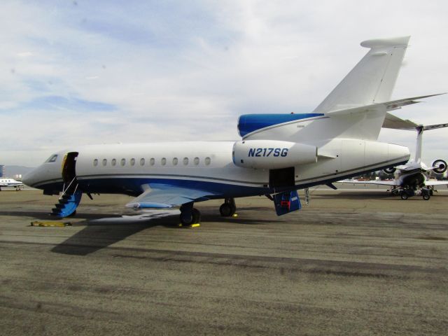 Dassault Falcon 900 (N217SG) - On the ramp