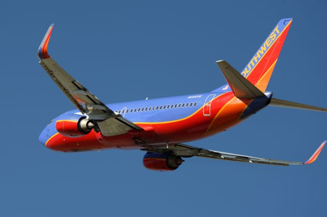 Boeing 737-700 (N646SW)