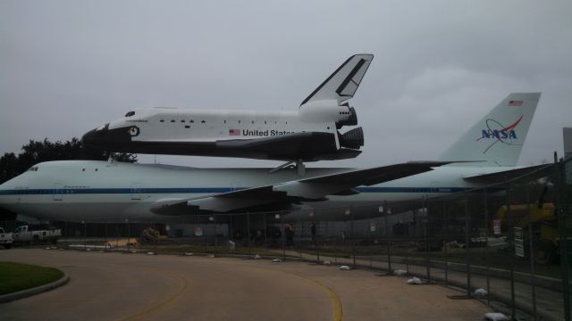 BOEING 747-100 (N905NA) - At Johnson Space Center in Houston,Texas.