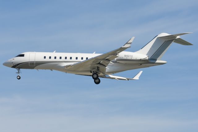 Bombardier Global 5000 (EJM674) - New livery for this Global 5000