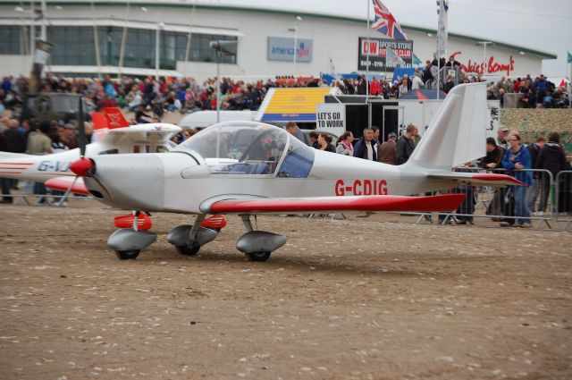 G-CDIG — - SOUTHPORT AIR SHOW 2009.