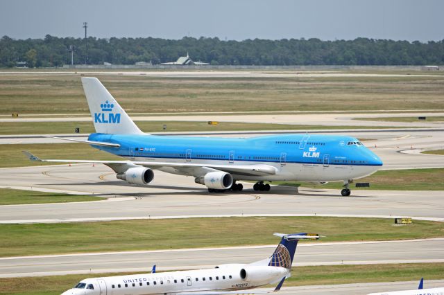 Boeing 747-400 (PH-BFC) - 7/2/13 KIAH