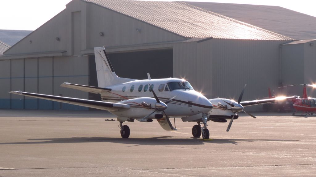 Beechcraft King Air 90 (N915CD)