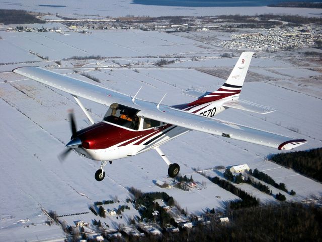 Cessna Skylane (C-FFZQ)