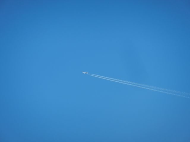 BOEING 767-300 (N378AX) - An Omni Air Express Boeing 767-300 Flies By My House En-Route To LSF