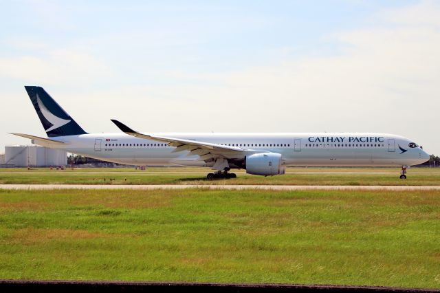 Airbus A350-1000 (B-LXN) - Taxiing to depart rwy 09R on 23-Jul-21 operating flight CPA252 to VHHH.