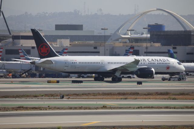 Boeing 787-9 Dreamliner (C-FRTU)