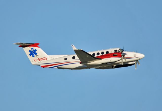 Beechcraft Super King Air 300 (C-GRUU)