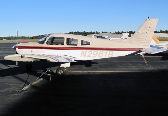 Piper Cherokee (N2961B)