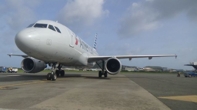 Airbus A319 (N711UW)