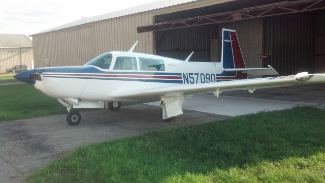 Mooney M-20 Turbo (N57090)