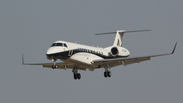 Embraer Legacy 600/650 (G-SUGR)