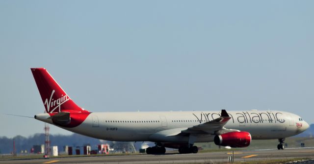 Airbus A330-300 (G-VUFO)