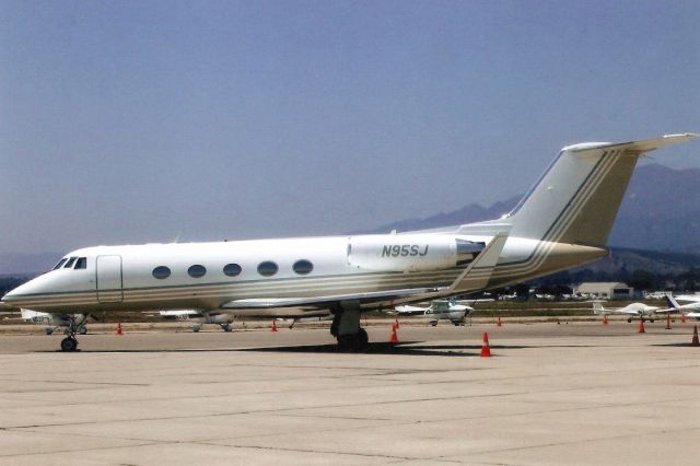 Gulfstream American Gulfstream 2 (N95SJ) - Seen here in Aug-05.br /br /Reregistered N351SE 3-Mar-07.br /Registration cancelled 18-Jan-18 as expired. Broken up at GGOV.