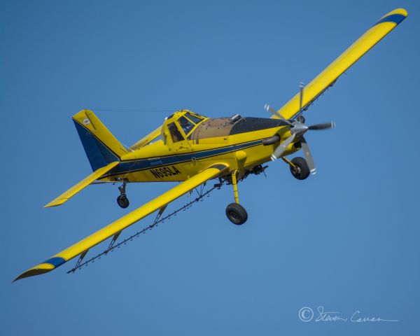 AIR TRACTOR AT-602 (N695LA)
