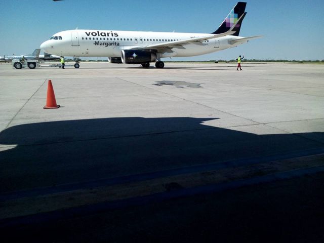 Airbus A320 (N524VL)