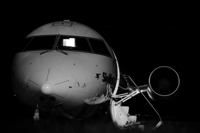 Canadair Regional Jet CRJ-200 —