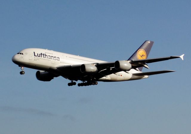 Airbus A380-800 (D-AIMH)