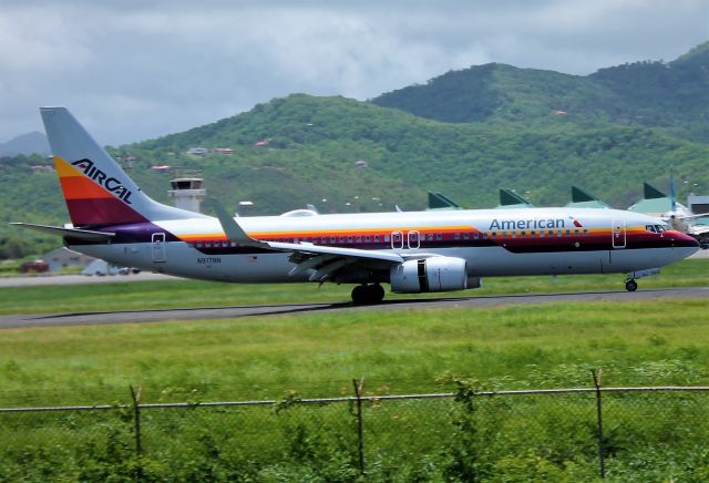 Boeing 737-800 (N917NN)