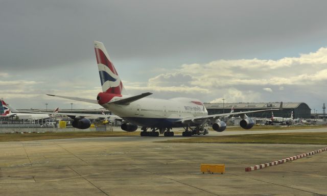 Boeing 747-400 (G-BNLE) - British Airways Boeing 747-436 G-BNLE in Heathrow 