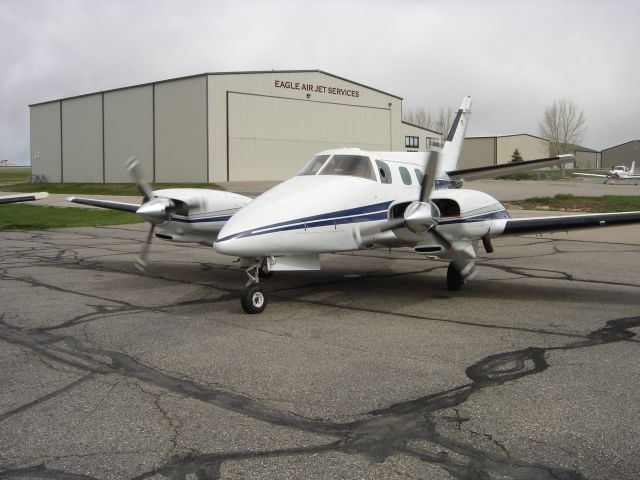 Beechcraft Duke (N1153S)