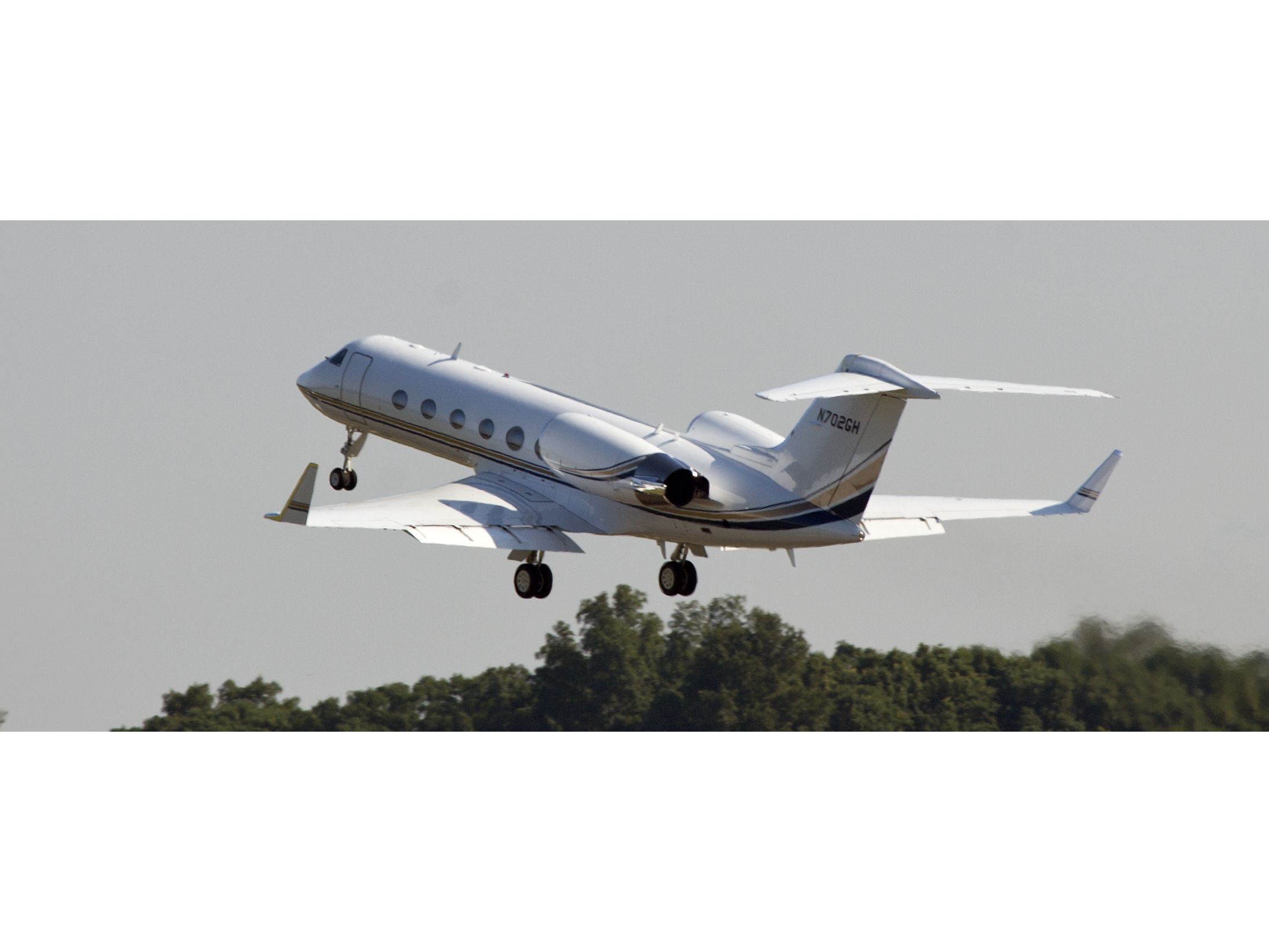 Gulfstream Aerospace Gulfstream IV (N702GH) - Powerful take off RW34. Great aircraft!