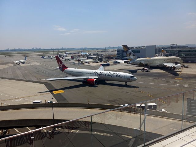 Airbus A330-900 (G-VEII)