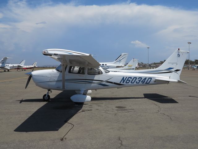 Cessna Skyhawk (N6034D)