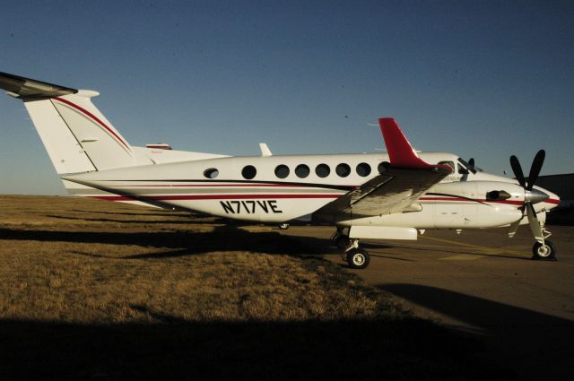 Beechcraft Super King Air 300 (N717VE)