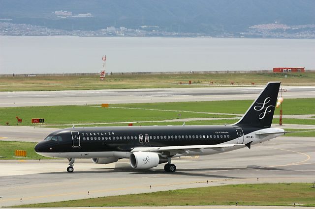 Airbus A320 (JA05MC)