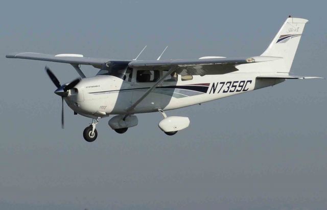 Cessna Skylane (N7359C)