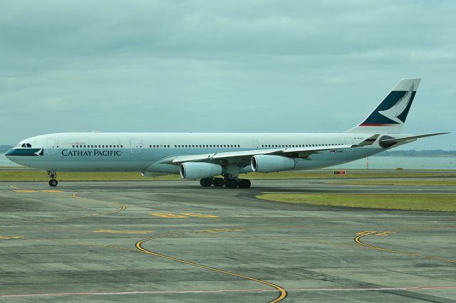 Airbus A340-300 (B-HXD) - Taxiing.