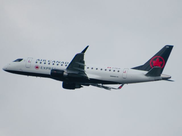 Embraer 175 (C-FEJP)