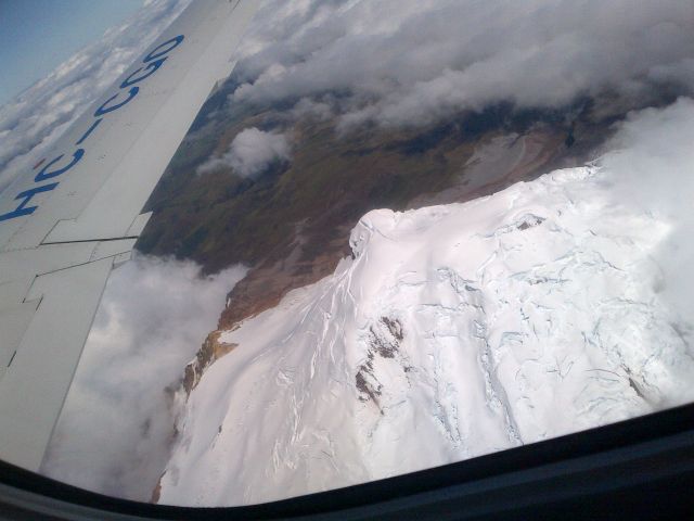 HC-CGO — - ¨GENIAL PICTURE FENIX /  CAYAMBE VOLCANO