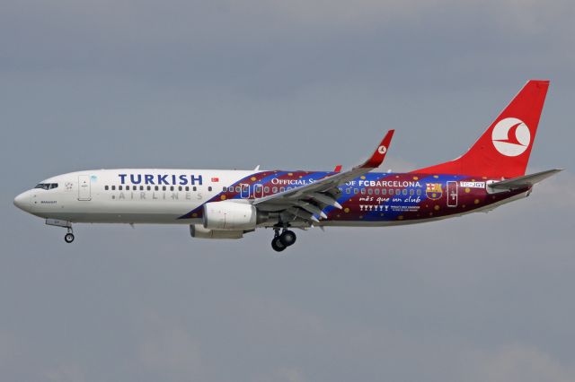 Boeing 737-800 (TC-JGY) - "FC Barcelona" livery