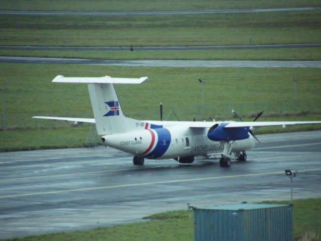 de Havilland Dash 8-300 (TF-SIF) - TF-SIF DE HAVILLAND CANADA  DHC-8-314Q CN 660 LANDHELGISGAESLAN   ICELANDIC COAST GUARD AT SHANNON 26-10-10