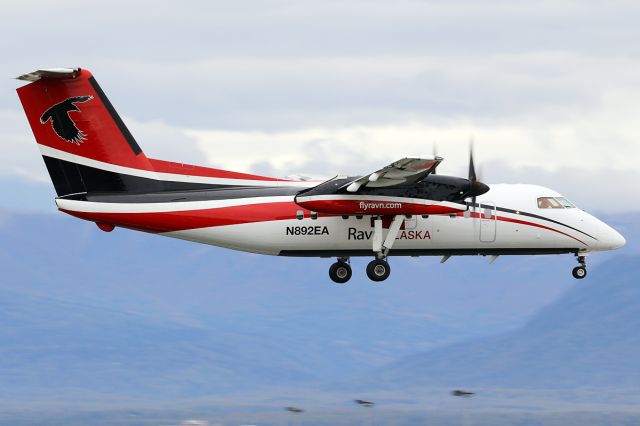 de Havilland Dash 8-100 (N892EA)