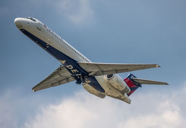 N960AT —